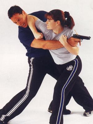 self-defense-femme-gun.jpg